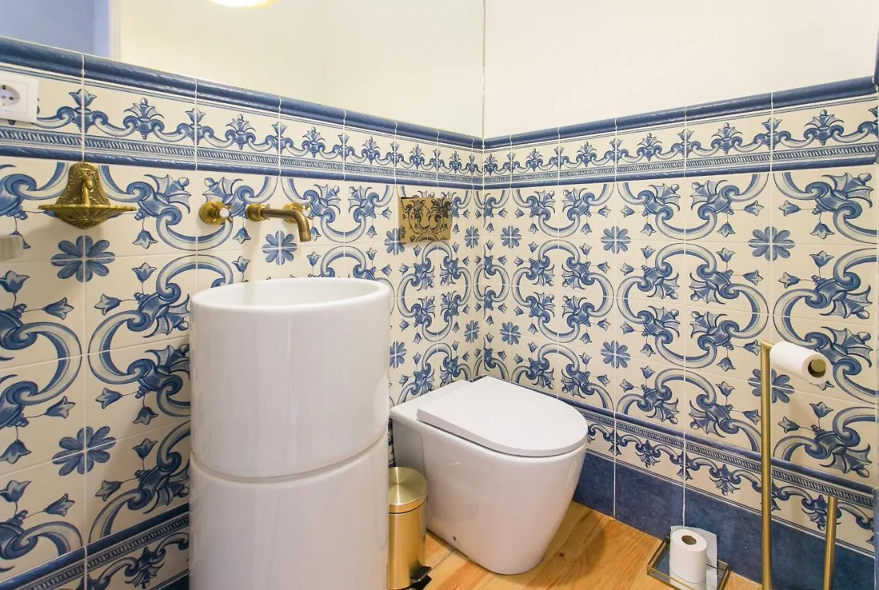 Chiado Deluxe Gem 4Bdr Amazing Apartment Лиссабон