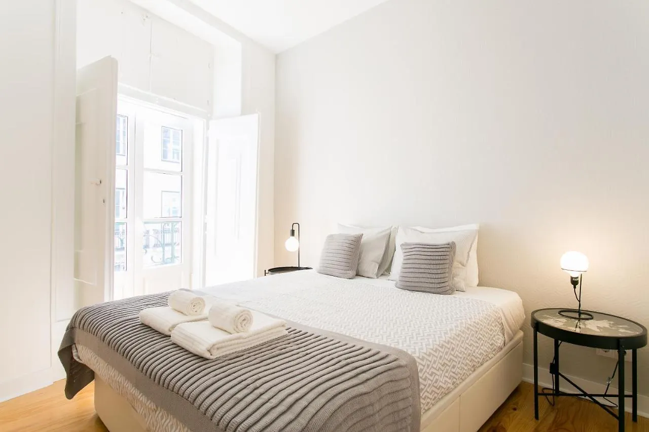 Chiado Deluxe Gem 4Bdr Amazing Apartment Лиссабон Португалия