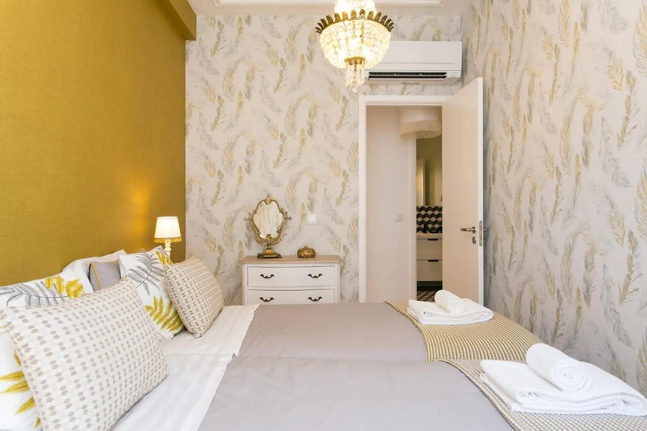 Chiado Deluxe Gem 4Bdr Amazing Apartment Lisboa