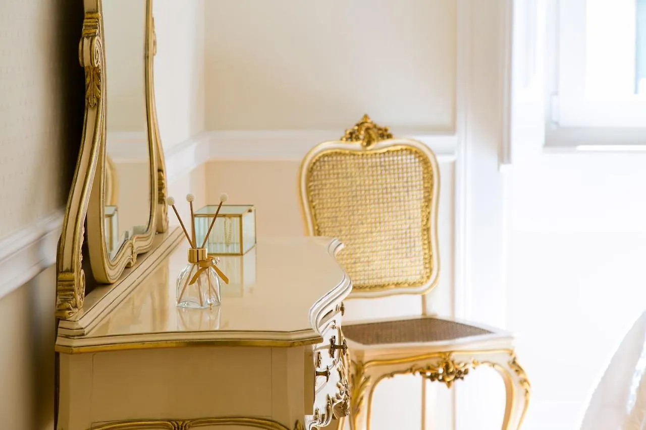 Chiado Deluxe Gem 4Bdr Amazing Apartment Lisboa